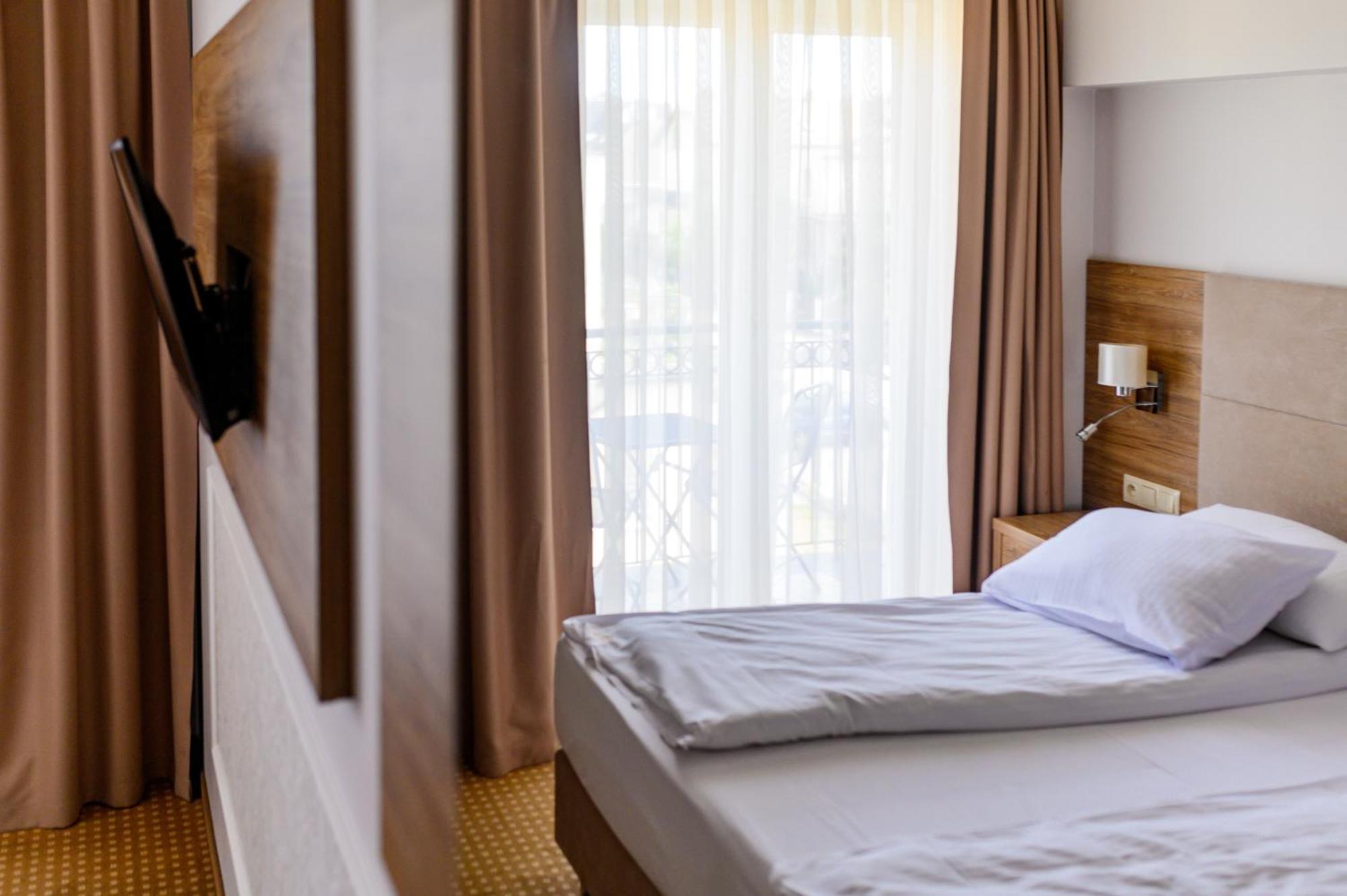 Moris Boutique Beach Hotel Gdansk Bagian luar foto