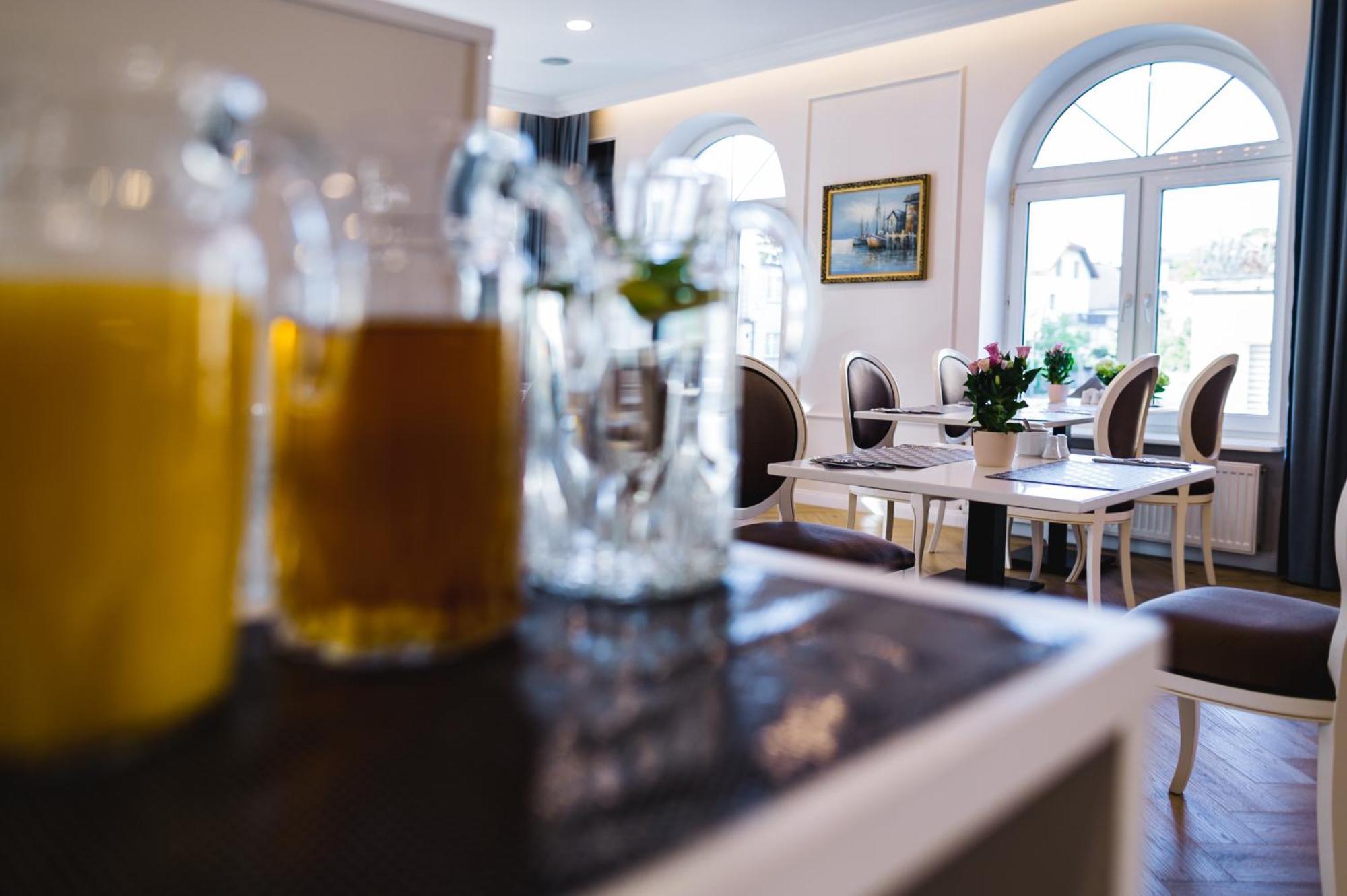 Moris Boutique Beach Hotel Gdansk Bagian luar foto